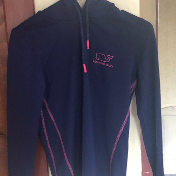 Vineyard Vines Tops - Vineyard Vines Performance shirt